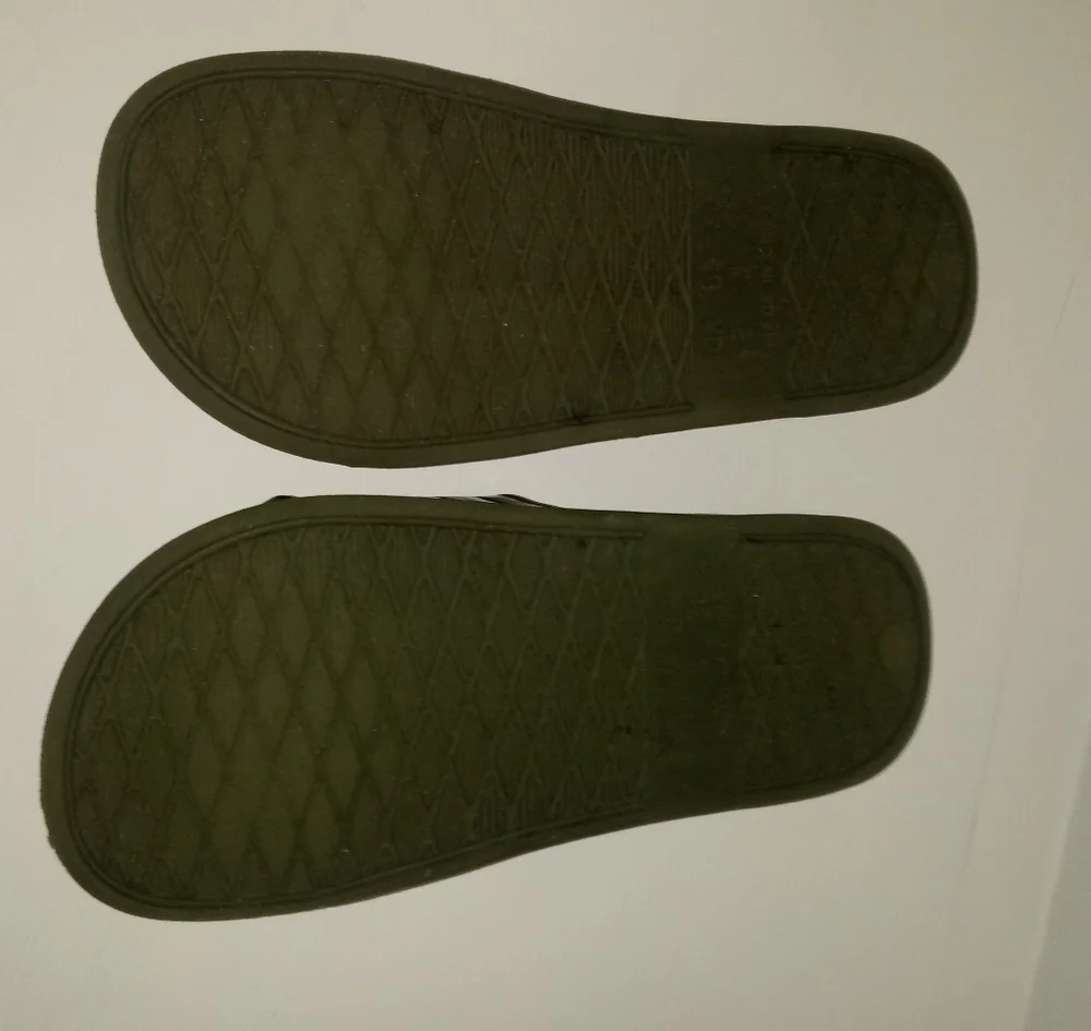 Primark Boys Olive green and white Striped Slides